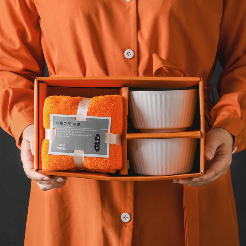 Light Luxury Retro Vertical Pattern Bowl and Towel Set, Sales Wedding Gift, Good Souvenir, High-Looking Ceramic Bowl and Tableware