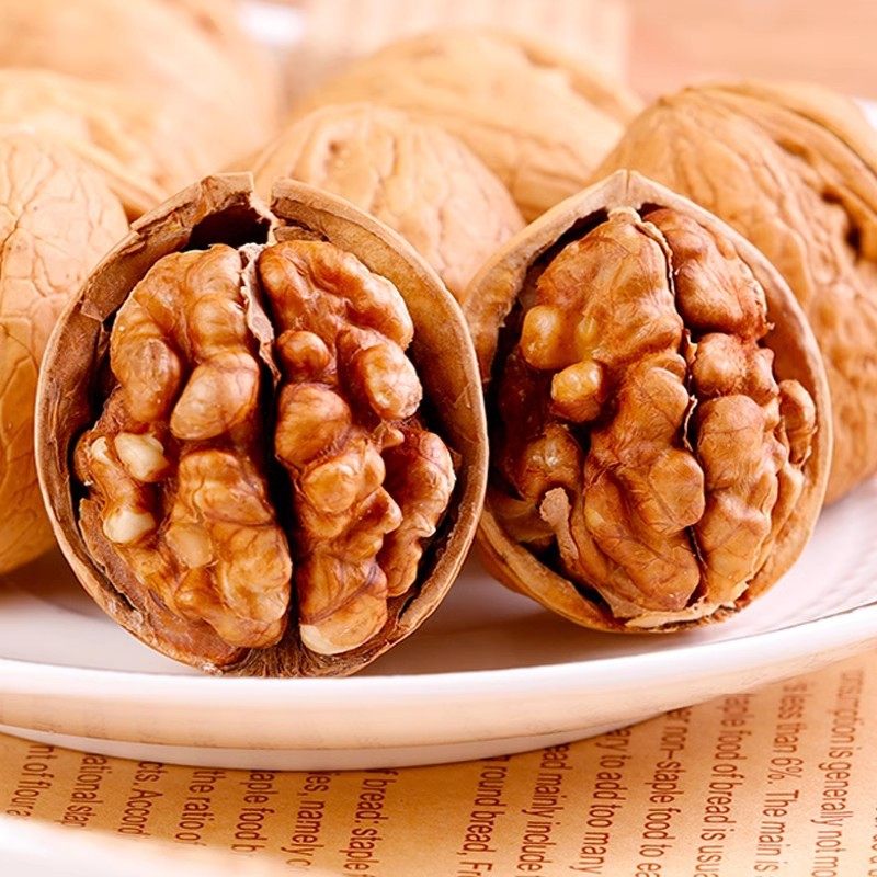 25 Years New Xinjiang Paper-Skinned Walnuts Aksu 185 Thin-Skinned Nuts Wholesale