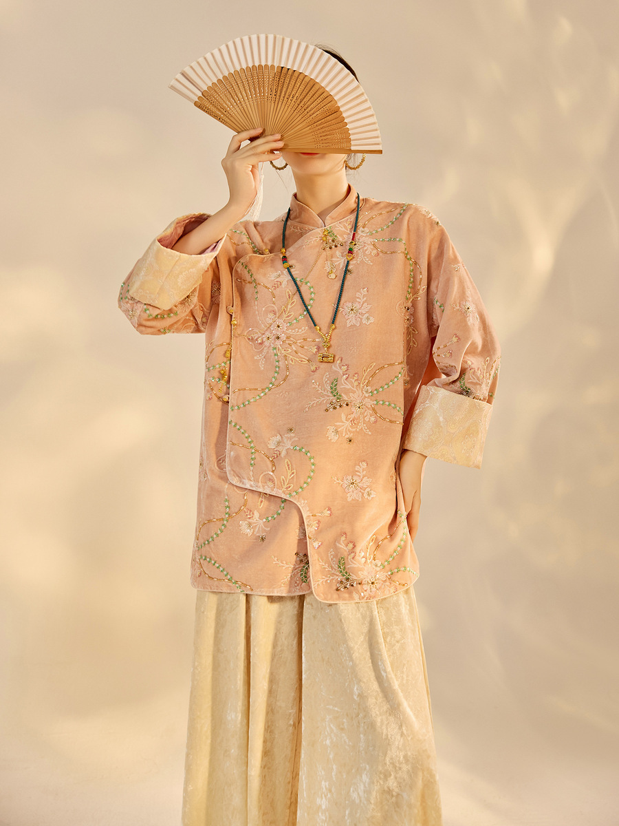Áo khoác nữ dáng thường thêu hoa đính sequin chất liệu satin — màu hồng