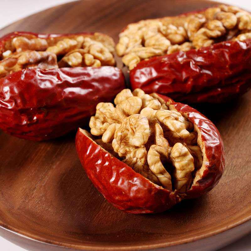 One-Piece Drop-Shipping of Xinjiang Specialty Large Dates Stuffed with Walnuts, Individually Packaged Red Dates Stuffed with Walnuts, Casual Snacks