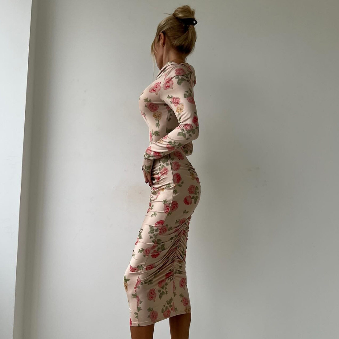 Fashionable Long Sleeve Bodycon Dress Unique Print Ruffled Design Sexy Silhouette Autumn Winter Collection
