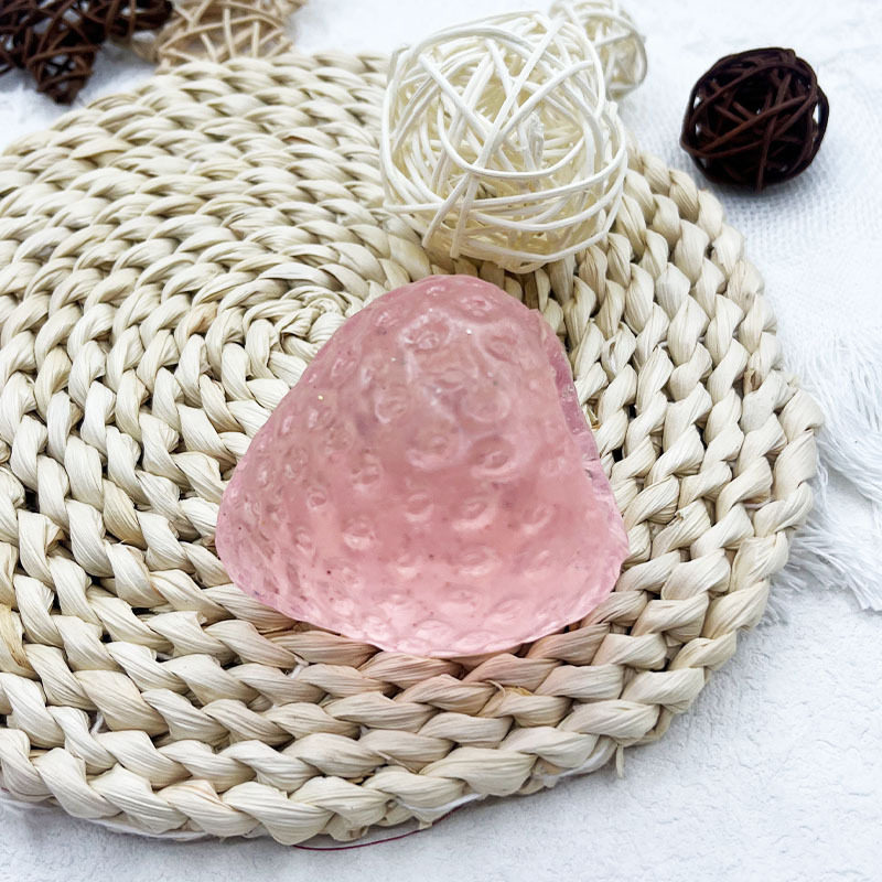 透明感のある大粒イチゴ【新登場】