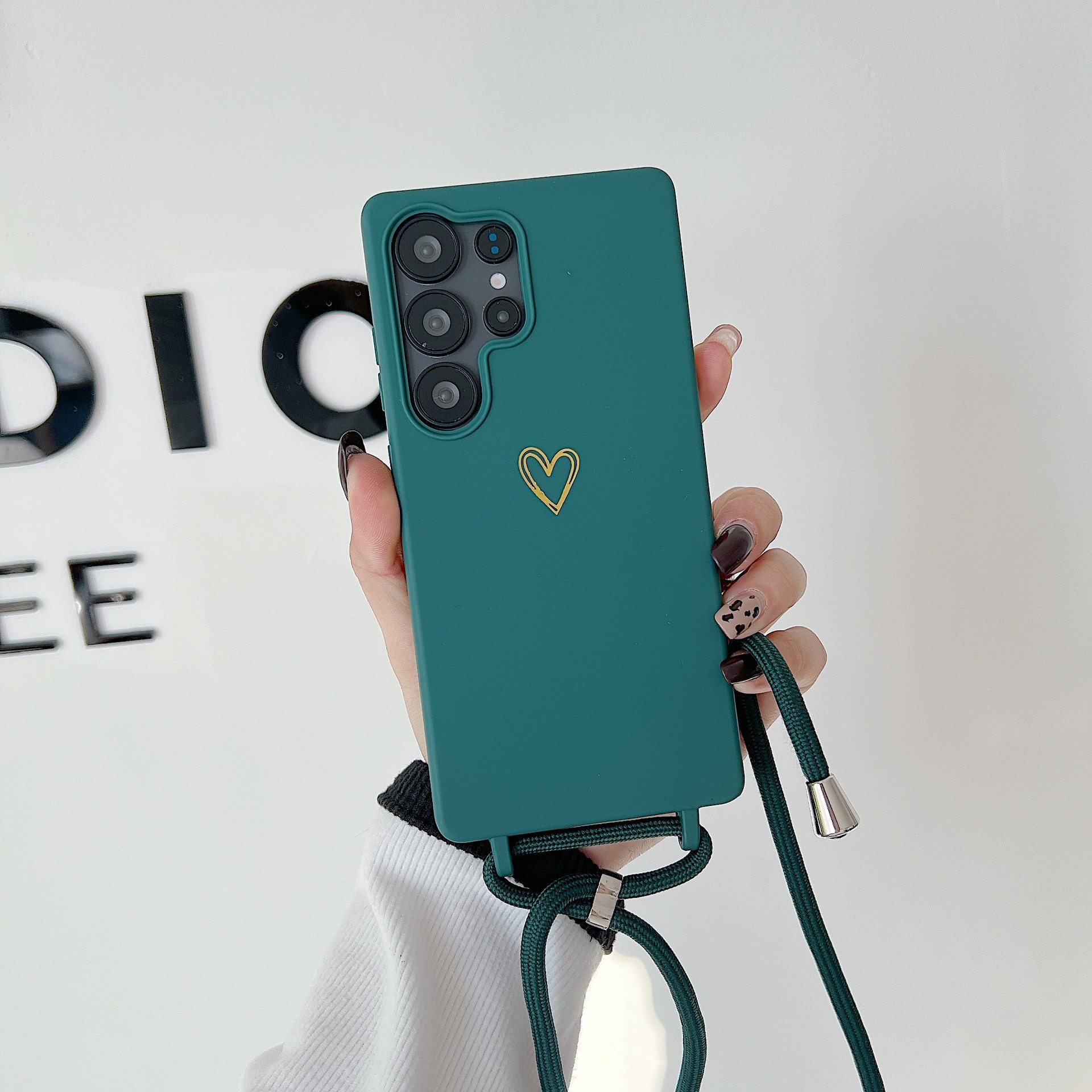 Integrated Lanyard Case for Samsung S25U Phone Case A56 Small Love Thickened Crossbody Drop-resistant S24 Phone Case