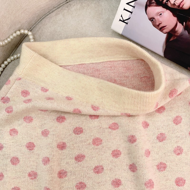 Bộ cardigan dệt kim họa tiết chấm bi kèm chân váy midi — Chân váy, Áo khoác cardigan dệt kim
