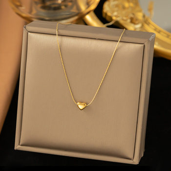 Casual and Exquisite Niche Accessible Luxury Necklace Small Heart Pendant Necklace Non-Fading 18K Gold Titanium Steel Clavicle Chain for Women