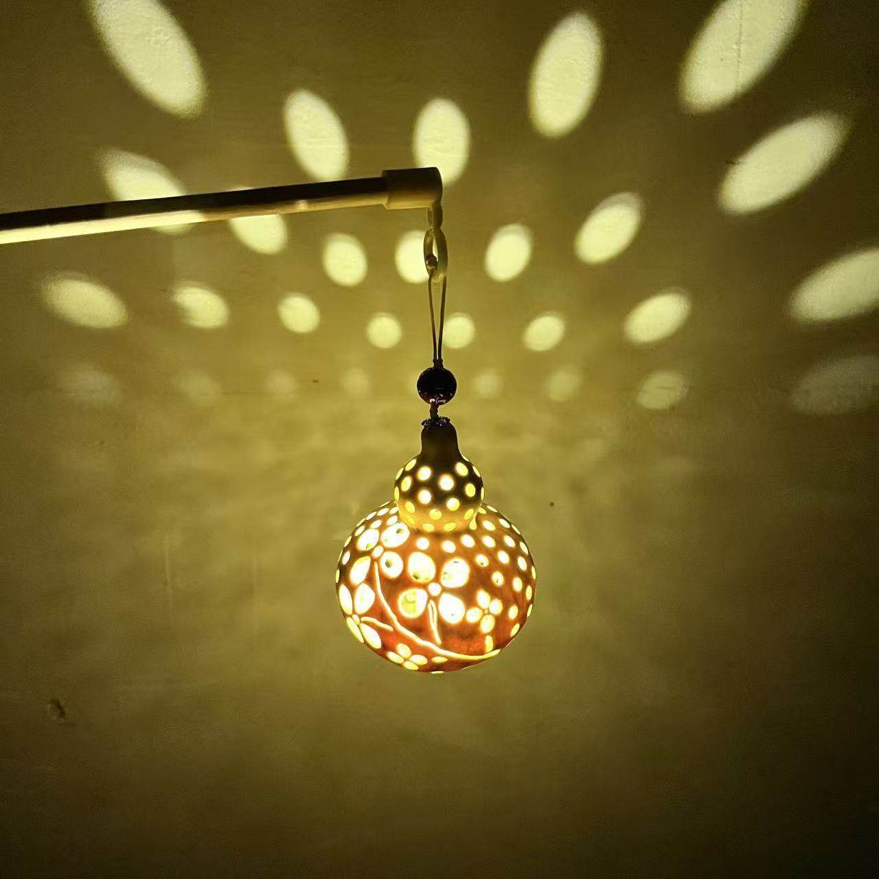 Handmade Gourd Hollow Night Light Natural Wood Art Portable Lamp Romantic Light and Shadow Decoration Ruian