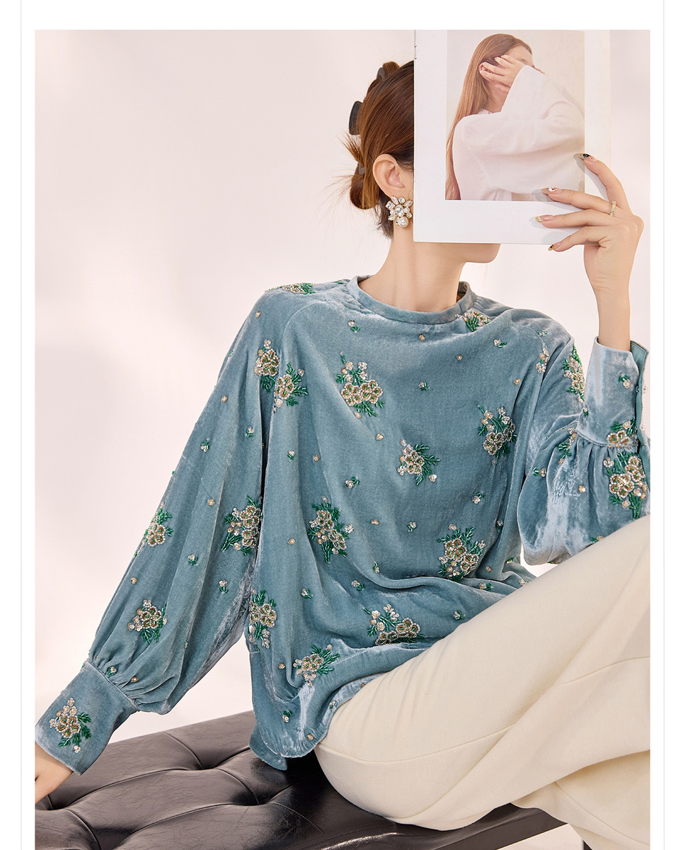 Áo sơ mi nữ cổ tròn tay dài thêu hoa đính cườm — Dương Tây Đỏ (Giao Hàng Ngay), Mực lụa đen (giao hàng trong ngày)