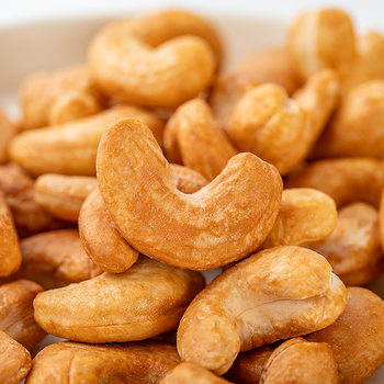 Youbaihui Charcoal Roasted Cashew Nuts Original Charcoal Roasted Cashew Nuts Vietnamese Specialty Baking Ingredients Dried Nuts in Bulk 5kg Boxes