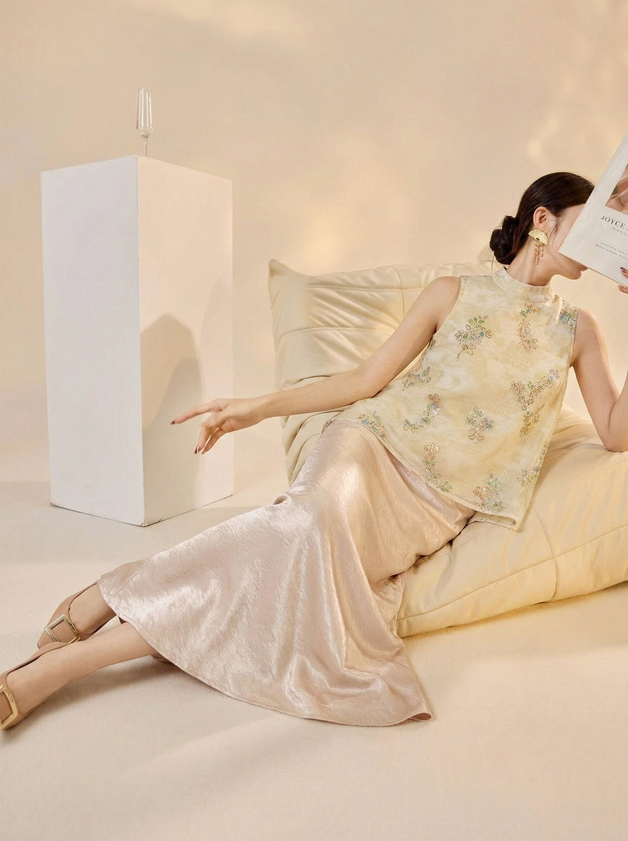 Bộ áo gile thêu hạt không tay kèm chân váy đuôi cá dài — Chân váy màu champagne (giao hàng trong 7 ngày), Áo gile thêu hạt (giao hàng trong 7 ngày), Áo gile thêu hạt (giao hàng trong ngày), Bộ sản phẩm (giao hàng trong 7 ngày)