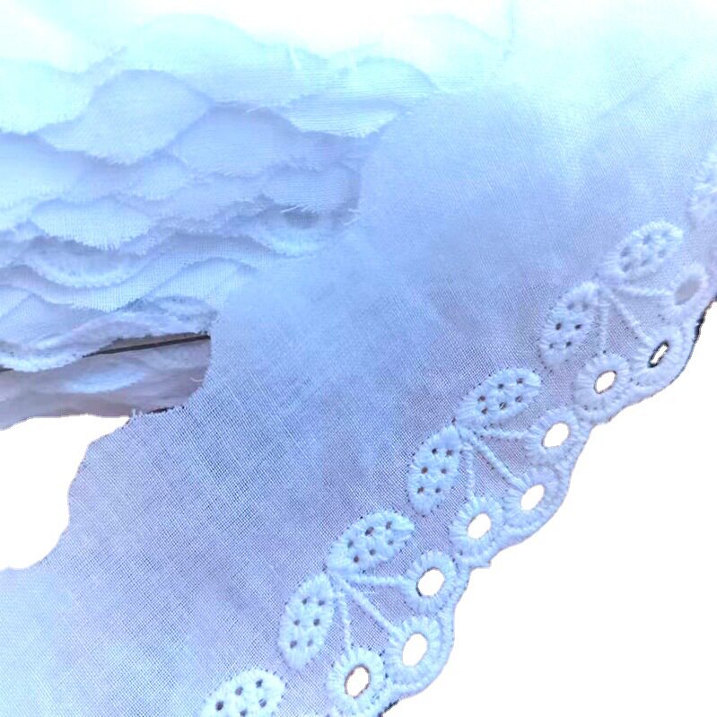 Spot wholesale high quality cotton embroidery small three holes small five holes lace 2.5cmdiy perforated lace clothing accessories