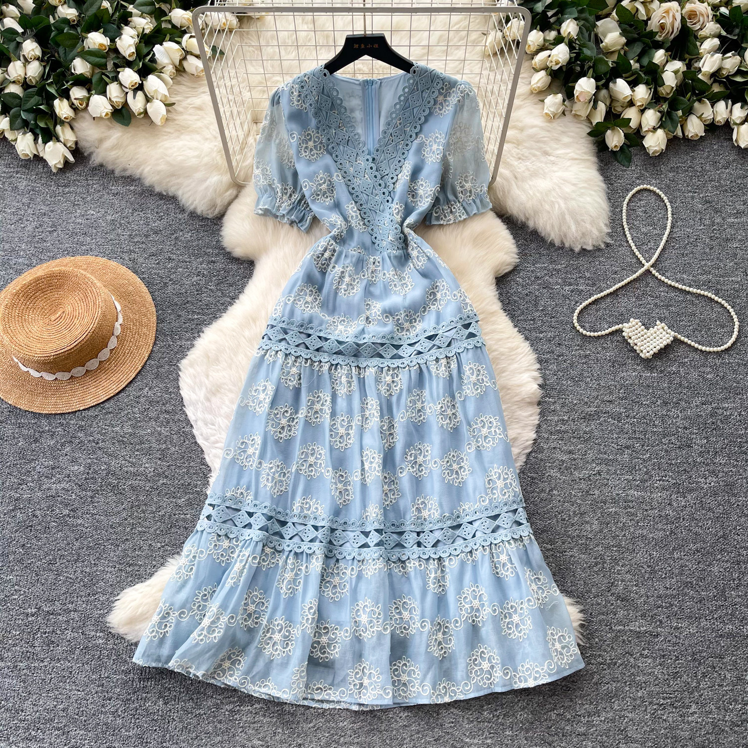 Pink Lace V Neck Dress French Romantic Style Short Sleeve Slim Fit A Line Silhouette Summer Occasion Wholesale
