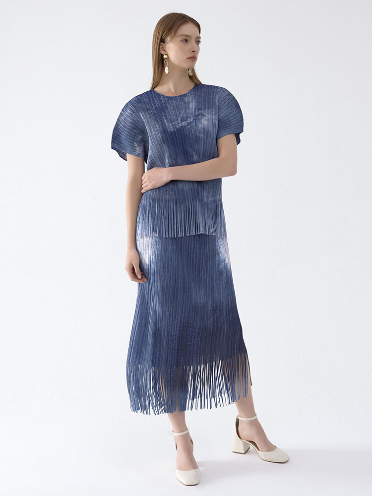 Spring/Summer 2025 Gradient Denim Color Tassel Top Half Skirt suit Women's Commuter Daily Slim-fit Two-piece Set for Women