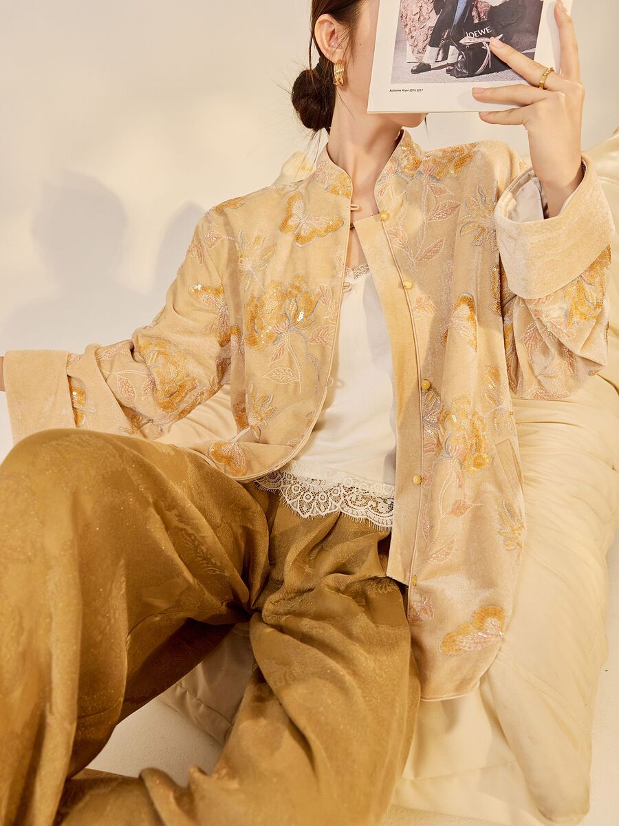Áo khoác nữ cổ đứng dài tay thêu hoa đính kim sa phong cách retro — Màu cam mơ (giao hàng trong 7 ngày), Màu cam mơ (giao hàng trong ngày)