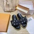 Gold buckle black (black bottom)