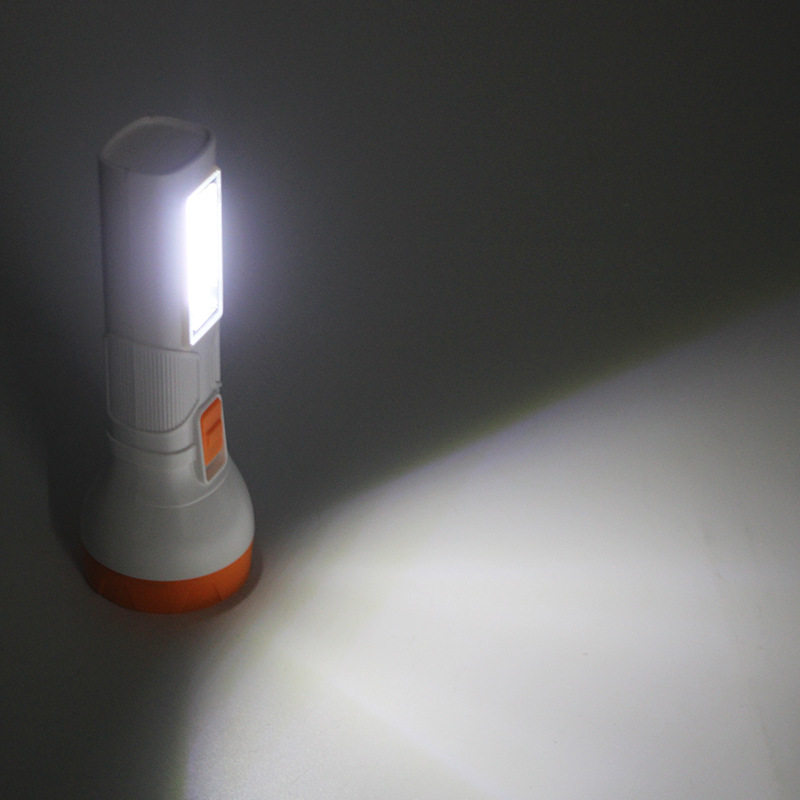 Plastic shell USB lithium battery flashlight handheld emergency lighting outdoor multi-function strong light flashlight wholesale