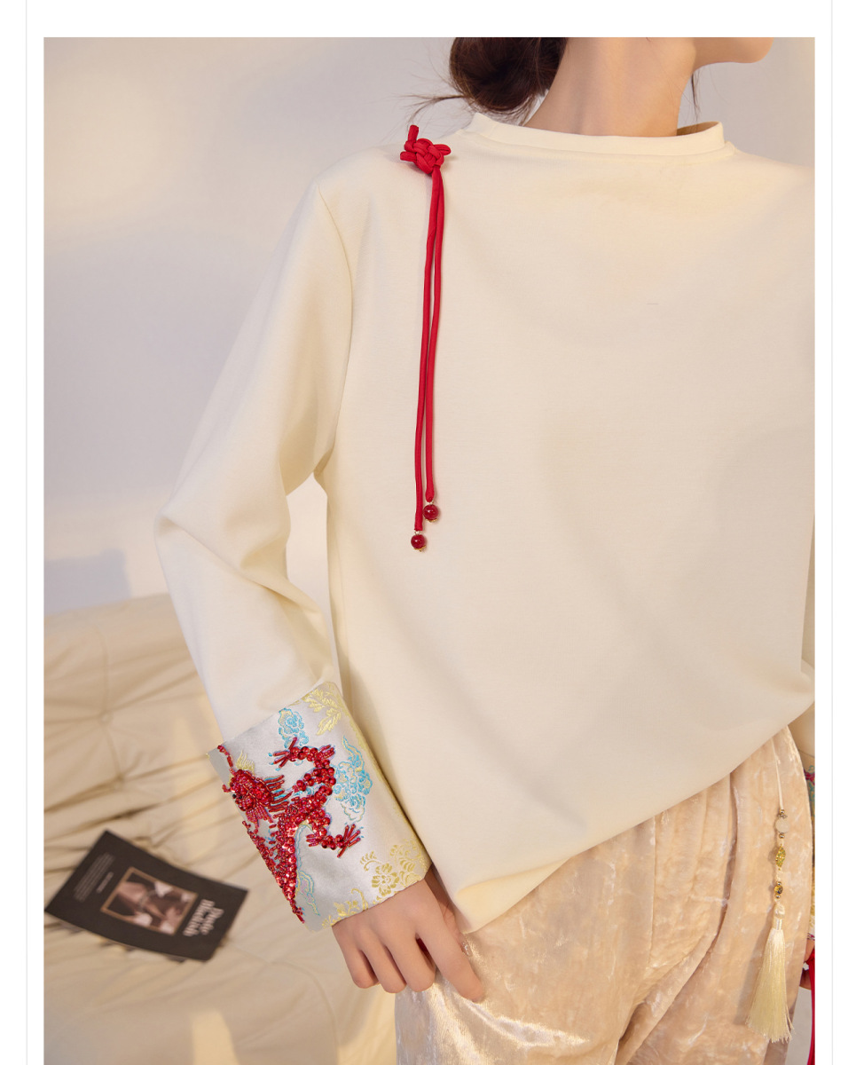 Áo sơ mi nam dài tay thêu họa tiết rồng, chất liệu polyester phối nylon, cổ tròn, phong cách thanh lịch