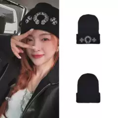 Korean-style winter niche embroidered wool beanie with multiple elements of horseshoe and cross, designed to make the face appear smaller and keep you warm