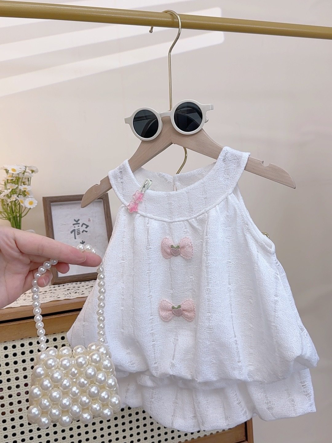 French Retro 3D Butterfly Decor Sleeveless Halter Top, Girls' Summer Designer Skirt Set with Floral Bag