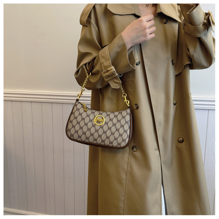 O1CN01rzAVIe1HWsMwW90MU !!2217462030766 0 cib