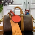 Round card spelled brown keepall25