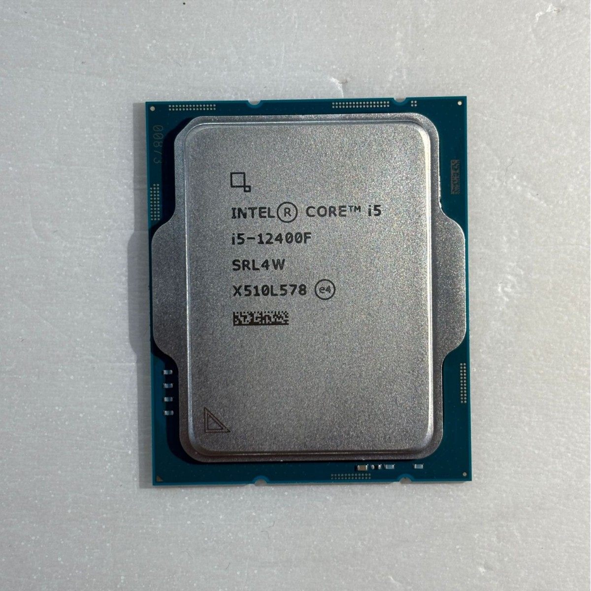 Core i5-12400F 12-го поколения 1700 совершенно новый дискретный процессор CPU 6-ядерный 12-поточный шестиядерный процессор Изображение 1