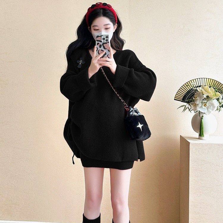 Maternity Suit Fashionable and Fashionable Autumn and Winter New Casual Knitted Sweater Short Skirt Red Three-Piece Winter Set