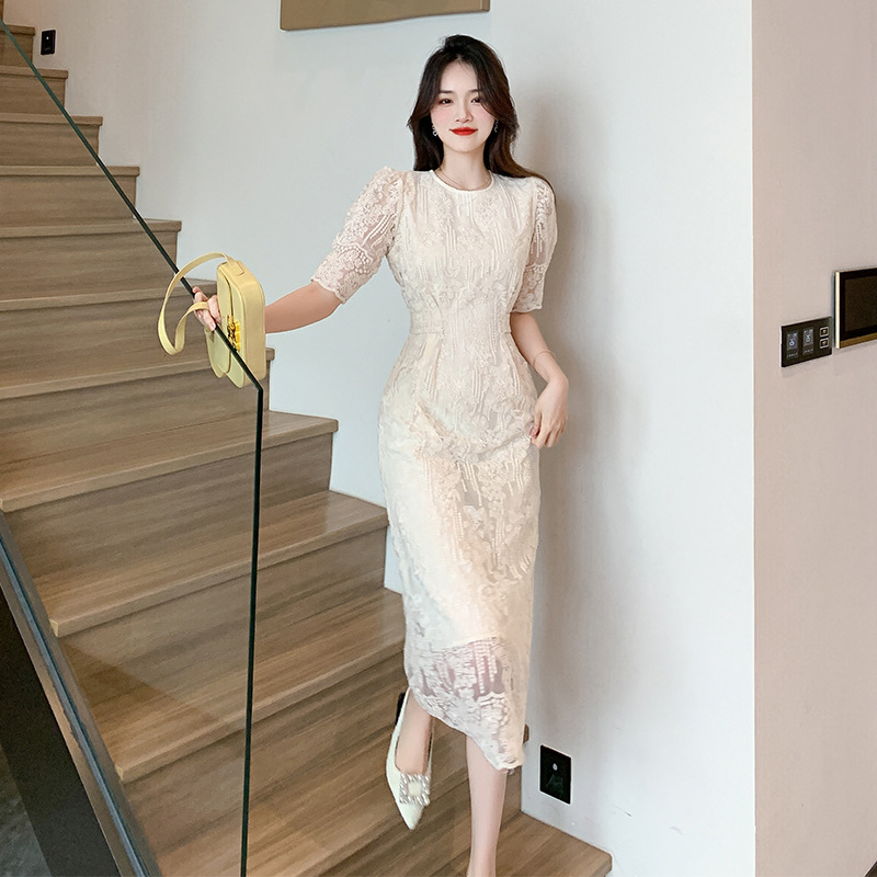 (Mới) Mã A9926 Giá 690K: Váy Đầm Liền Thân Nữ Guryt Dáng Ôm Body Gợi Cảm Sexy Tay Phồng Hàng Mùa Hè Thời Trang Nữ Chất Liệu Ren G02 Sản Phẩm Mới, (Miễn Phí Vận Chuyển Toàn Quốc).