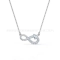 8 figure white gold necklace