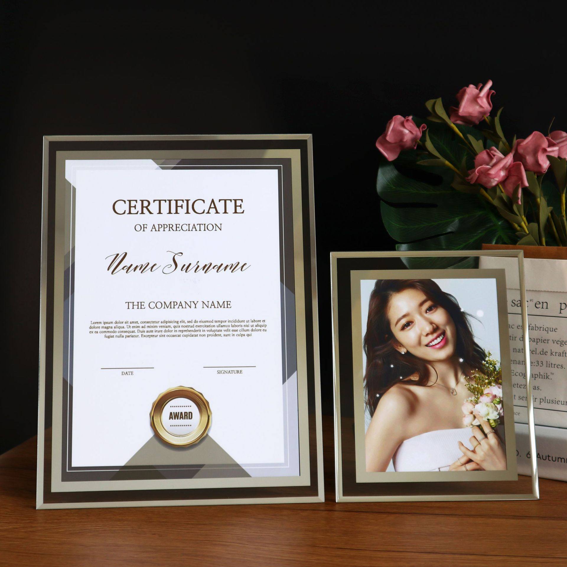 Simple glass photo frame transparent table 56 inch 7 inch 8 inch 10 inch A4 scenic crystal table photo frame manufacturers wholesale