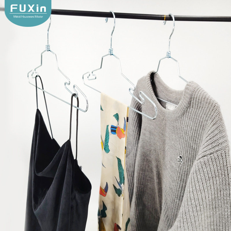 Cross-Border Supply Twisted Silver Iron Wire Clothes Hanger Lightweight Household Space-Saving Traceless Metal Clothes Drying Rack Ready for Sale