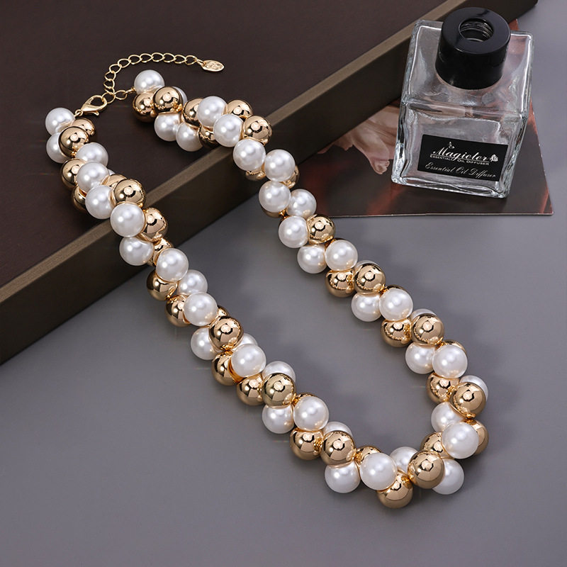 Cross-Border New Grape Bunch Baroque Jewelry Necklace Women's High-End Imitation Pearl Beaded Necklace Clavicle Chain Necklace