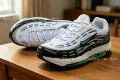 Max98-black, white and green hook-40-46