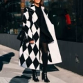 Black and white diamond grid
