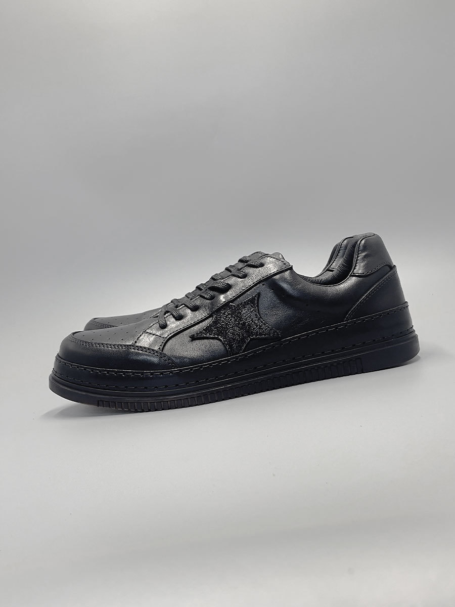 Giày sneaker da bò nam màu trơn cổ điển đơn giản — Màu đen, Màu cà phê
