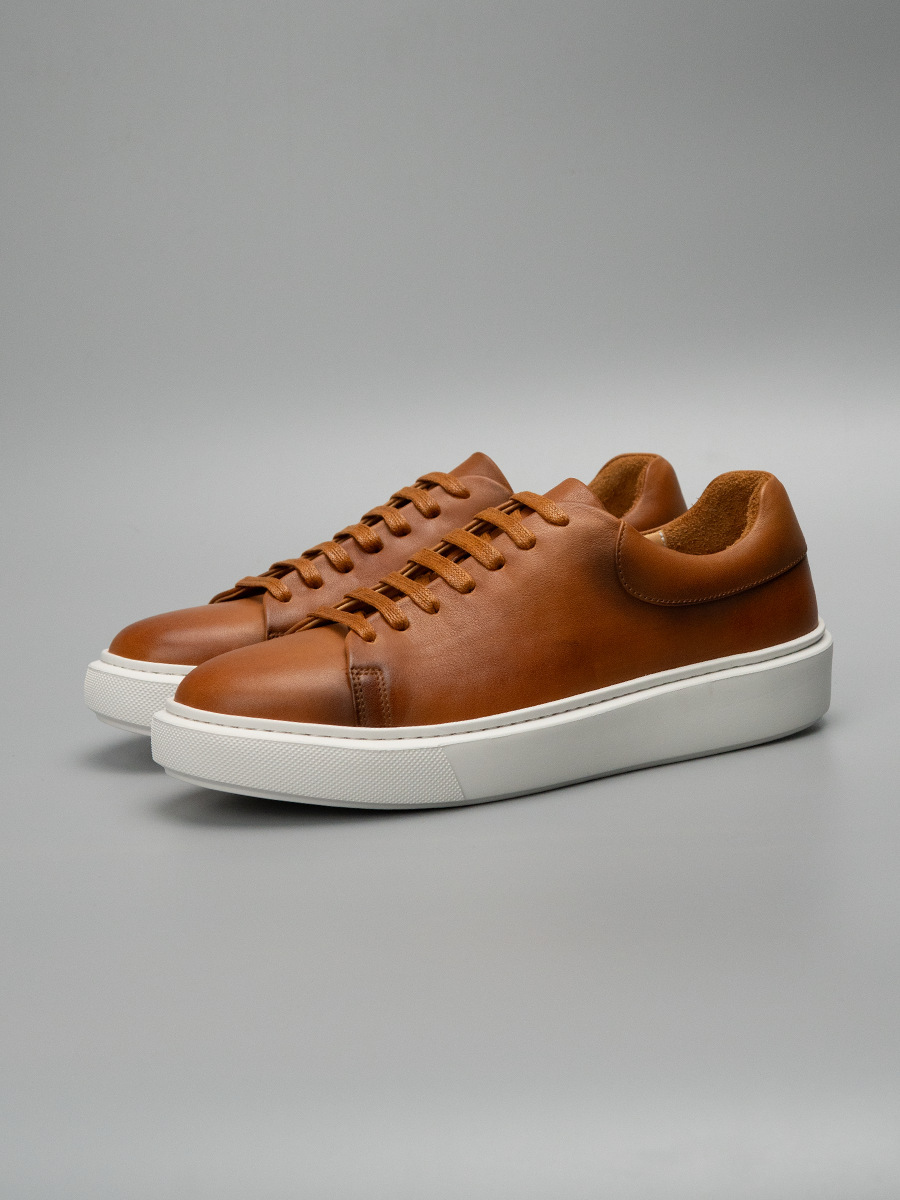 Giày sneaker da retro đánh bóng kiểu mới — Màu đen