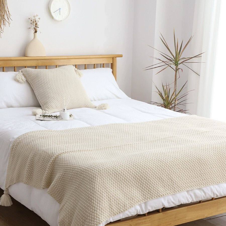 Wabi-Sabi Vintage Style Bed End Blanket, Bed End Towel, Blanket, Bed Towel, Cover Blanket, Bed Flag for Guesthouses, Hotels, Inns, Coffee Color, Brown