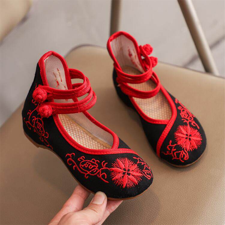 Children's Embroidered Shoes Girls' Hanfu Shoes 2023 New Chinese Style Round Toe Girl's Performance Soft-soled Ancient Dress Dance Shoes