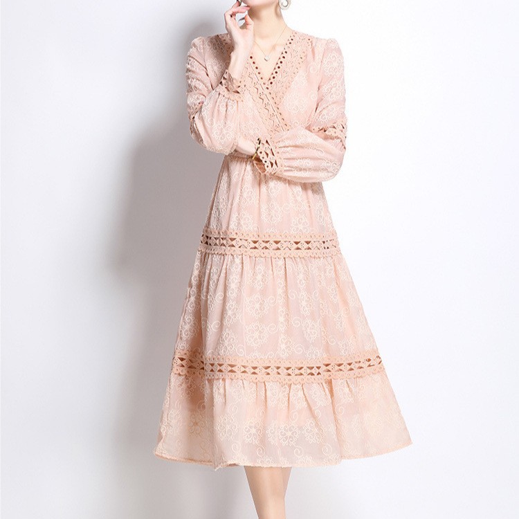 French Court Style Floral Lantern Sleeve Dress Hollow Out V Neck Elegant Long Gown Spring Fashion Wholesale
