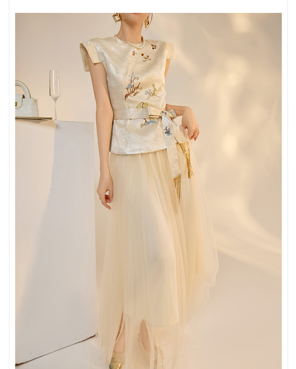 Bộ áo vest không tay thêu hoa kèm chân váy xòe dài — Váy lưới (giao hàng trong 7 ngày), Váy lưới (giao hàng trong ngày), Áo vest Streamer (giao hàng trong 7 ngày), Áo vest Streamer (giao hàng trong ngày)