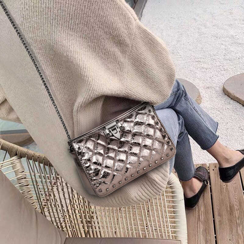 (Mới) Mã A2396 Giá 1540K: Túi Xách Nữ Gutdsh Túi Ví Nữ Chất Liệu Da Bò G04 Sản Phẩm Mới, (Miễn Phí Vận Chuyển Toàn Quốc).