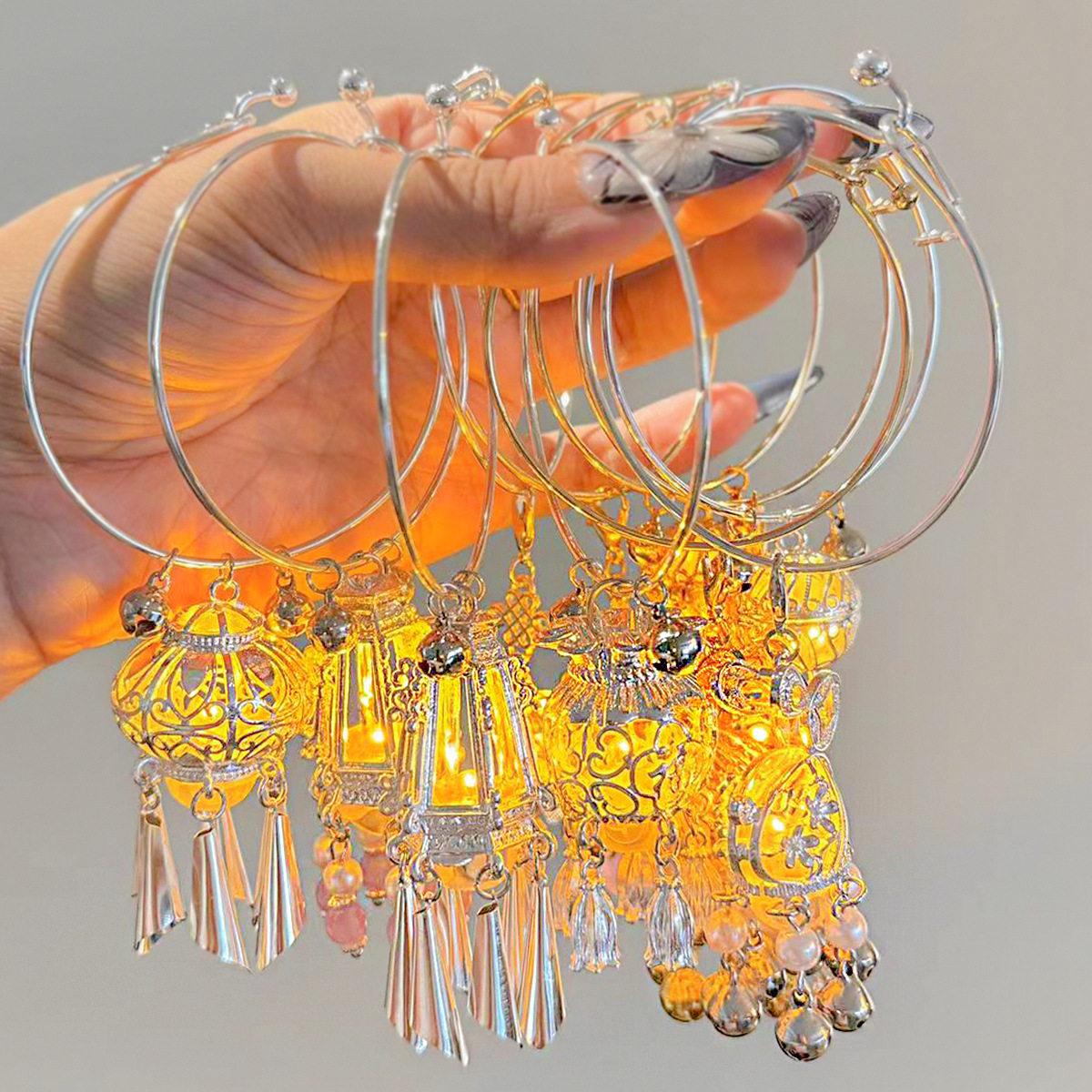 New Chinese Style Luminous Bracelet Exquisite Bracelet with Lamp Ancient Style Palace Bell Jewelry Bracelet Pendant Hanfu Accessories