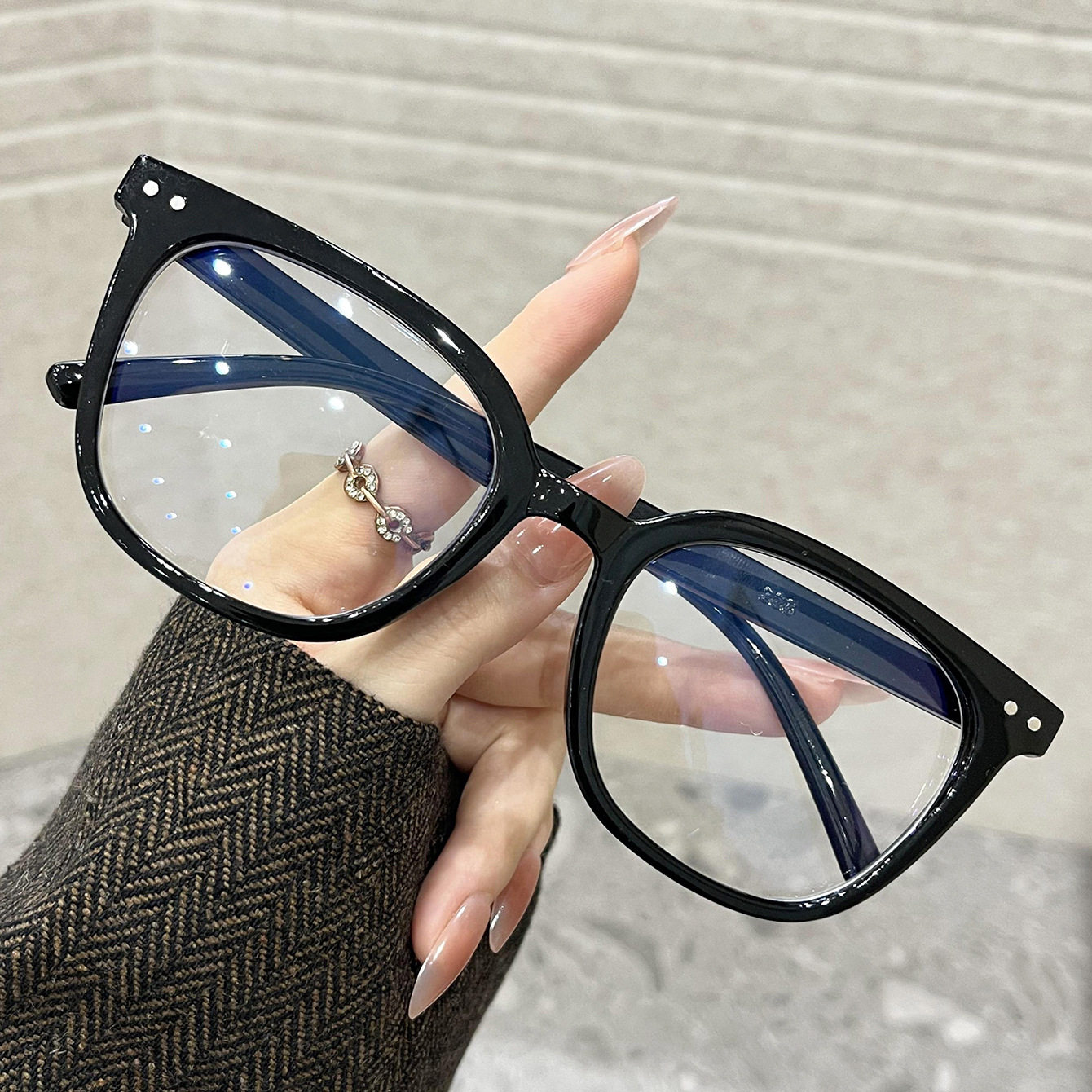 Classic Square and Round Frame Glasses 2025 New Cross-Border Glasses Frame Whitening Casual Flat Mirror Plain Rice Nail Glasses Frame