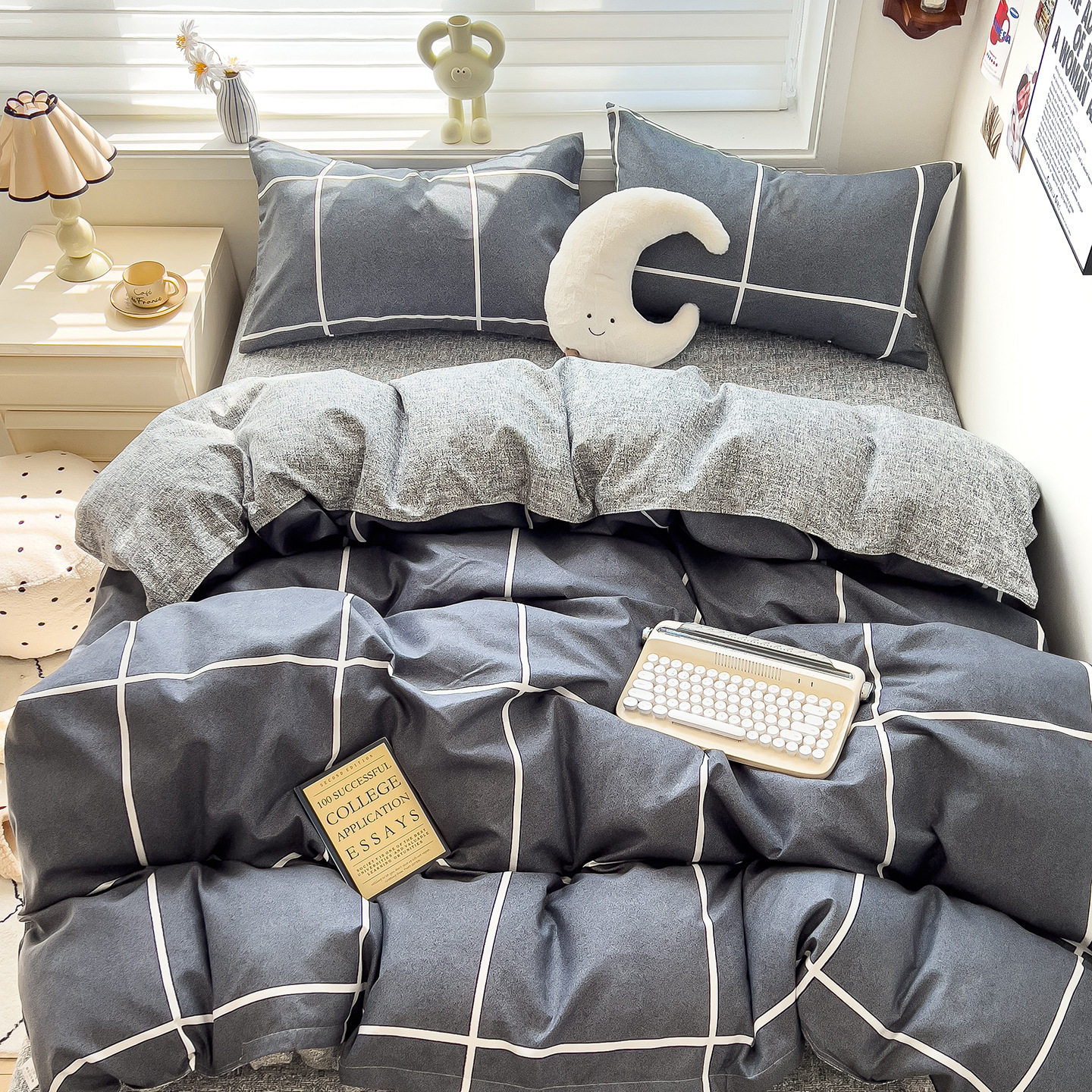 Autumn and Winter Thickeneded Cotton Four-Piece Set Ins Naked Sleeping Pure Cotton Bed Bed Sheets Quilt Cover Class a Dormitory Bed Brushed Three-Piece Set