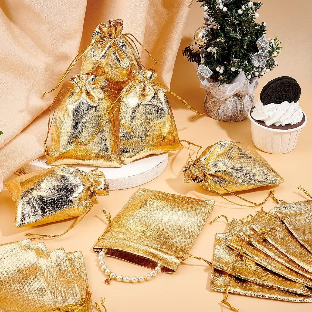 Factory Direct Supply Gold Drawstring Bags for Jewelry, Crafts, and Gifts