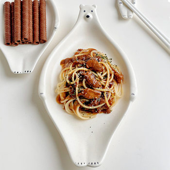 Japanese ins cute polar bear ceramic pasta plate dessert bowl snack plate household cake bowl chopsticks clip small dish