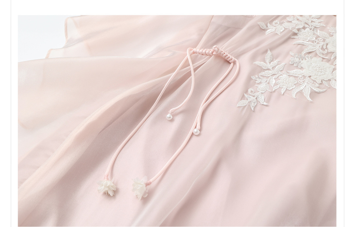 Đầm dài cổ đứng thêu hoa nhẹ nhàng thanh lịch M5114 — Bột tuyết Sakura (Giao hàng ngay hôm nay), Bột Yingxue (giao hàng 7 ngày)