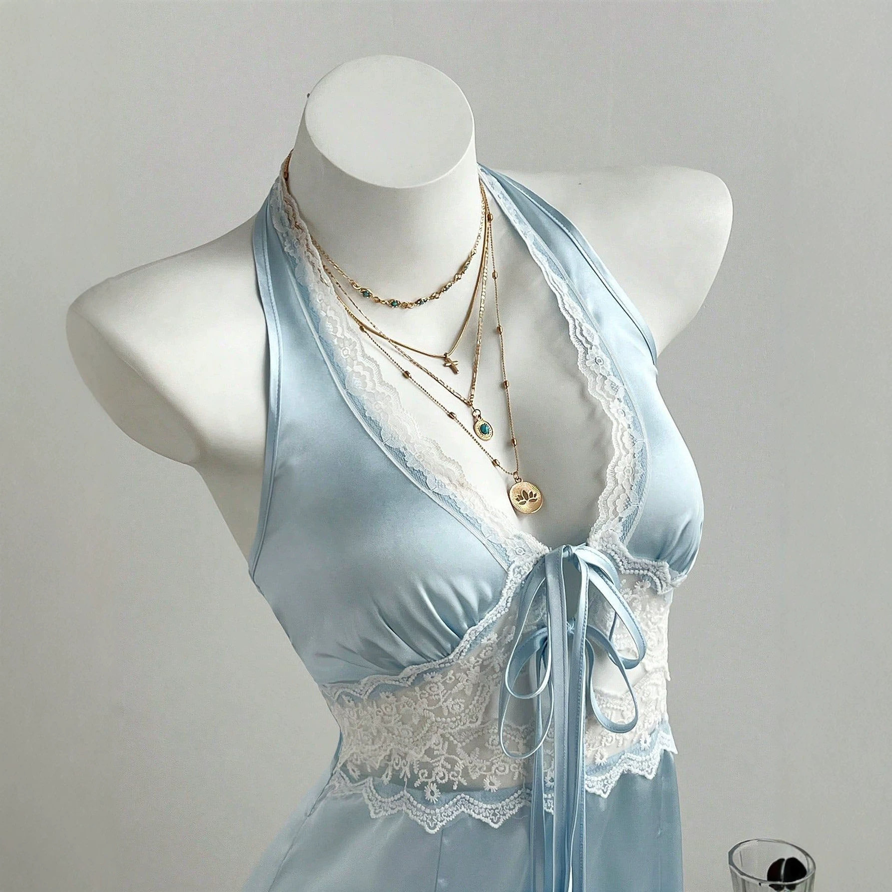 Lace Trimmed V Neck Halter Dress Elegant Design Comfortable Fit Versatile Style Perfect for Parties or Casual Outings