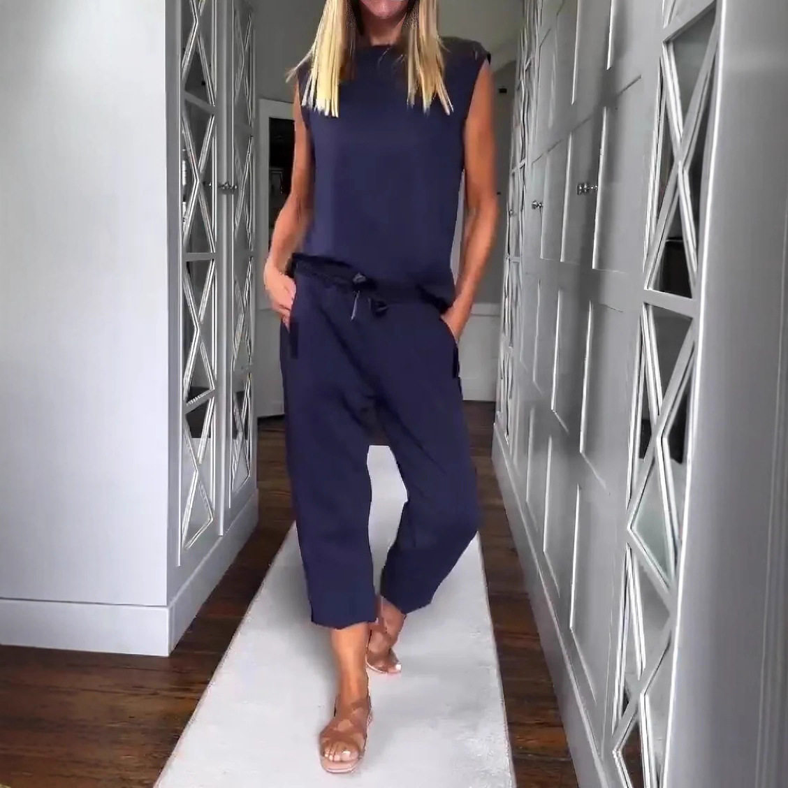 Womens Casual Set Sleeveless Round Neck Top Loose Fit Drawstring Pants Autumn Collection Wholesale Available