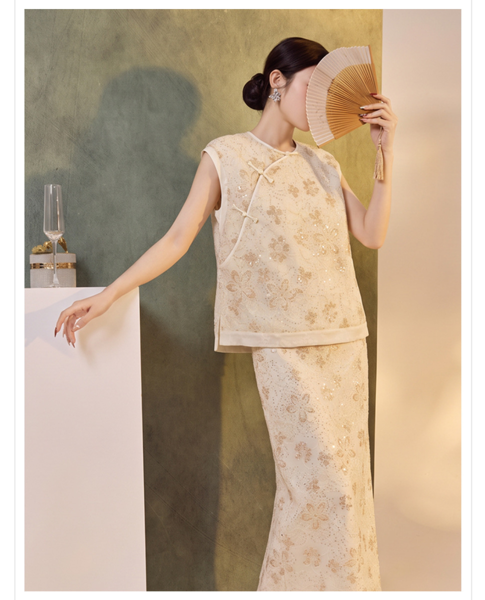 Bộ áo tay lỡ thêu cườm cổ chéo kèm chân váy dài lưng cao dáng suông — Áo, Chân váy, Bộ