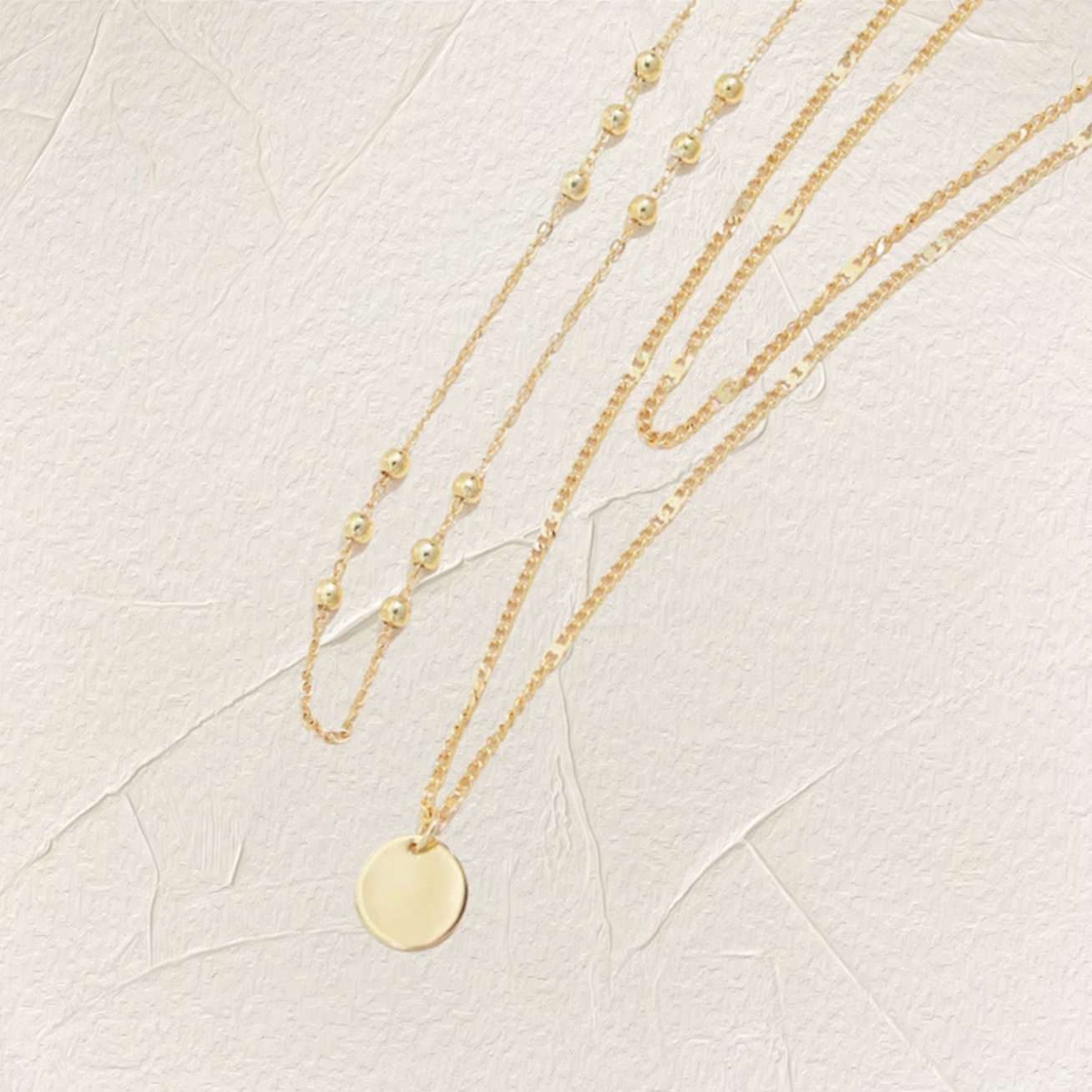 Vintage Fashion Round Pendant Three-Layer Necklace Simple Round Pendant Necklace Choker Multi-Layer Stacked Choker Wholesale